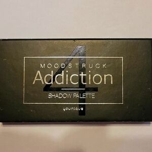 YOUNIQUE - Eyeshadow Pallette #4 (LAST ONE LEFT)!!!